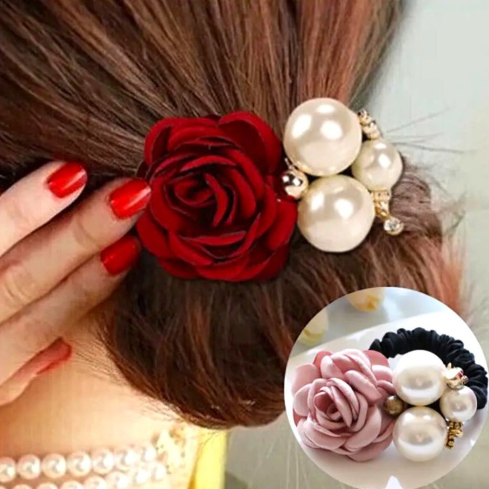 ROSE & PEARLS SCRUNCHIE in Red